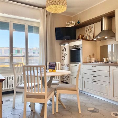 Appartement Casaviva - Le Vele Di Angela à Gênes Extérieur photo