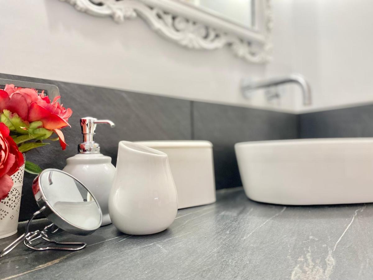 Appartement Casaviva - Le Vele Di Angela à Gênes Extérieur photo
